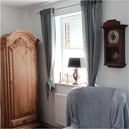 Gaestehaus Alte Schule Apartment Schwarz (Mecklenburgische Seenplatte)