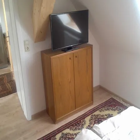 Gaestehaus Alte Schule Schwarz (Mecklenburgische Seenplatte)