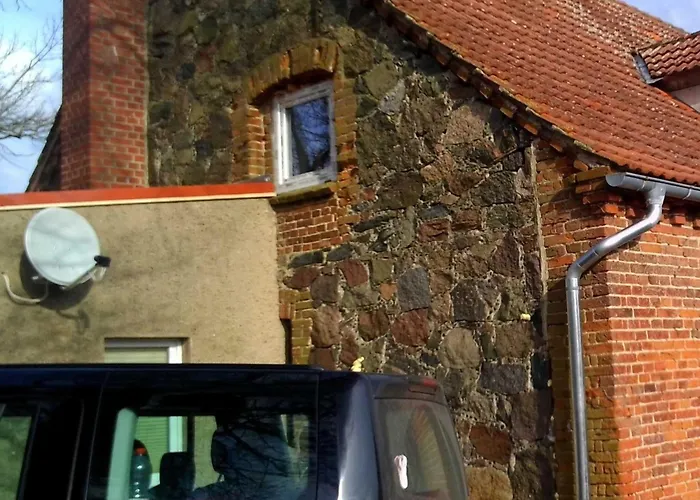 Appartement Gaestehaus Alte Schule Schwarz (Mecklenburgische Seenplatte)